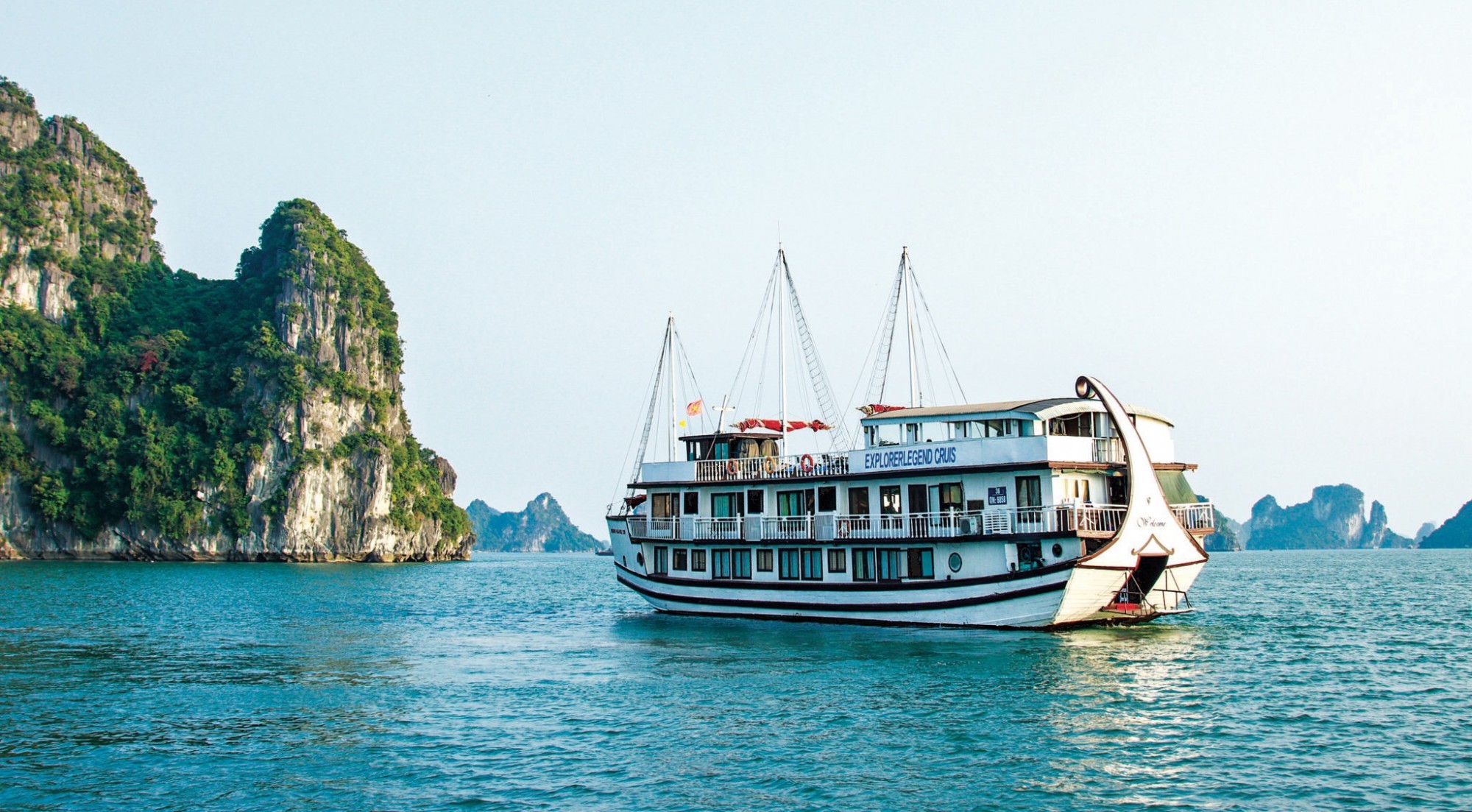 Ha Long Explorer Legend Cruise 4 stars (2 days 1 night)