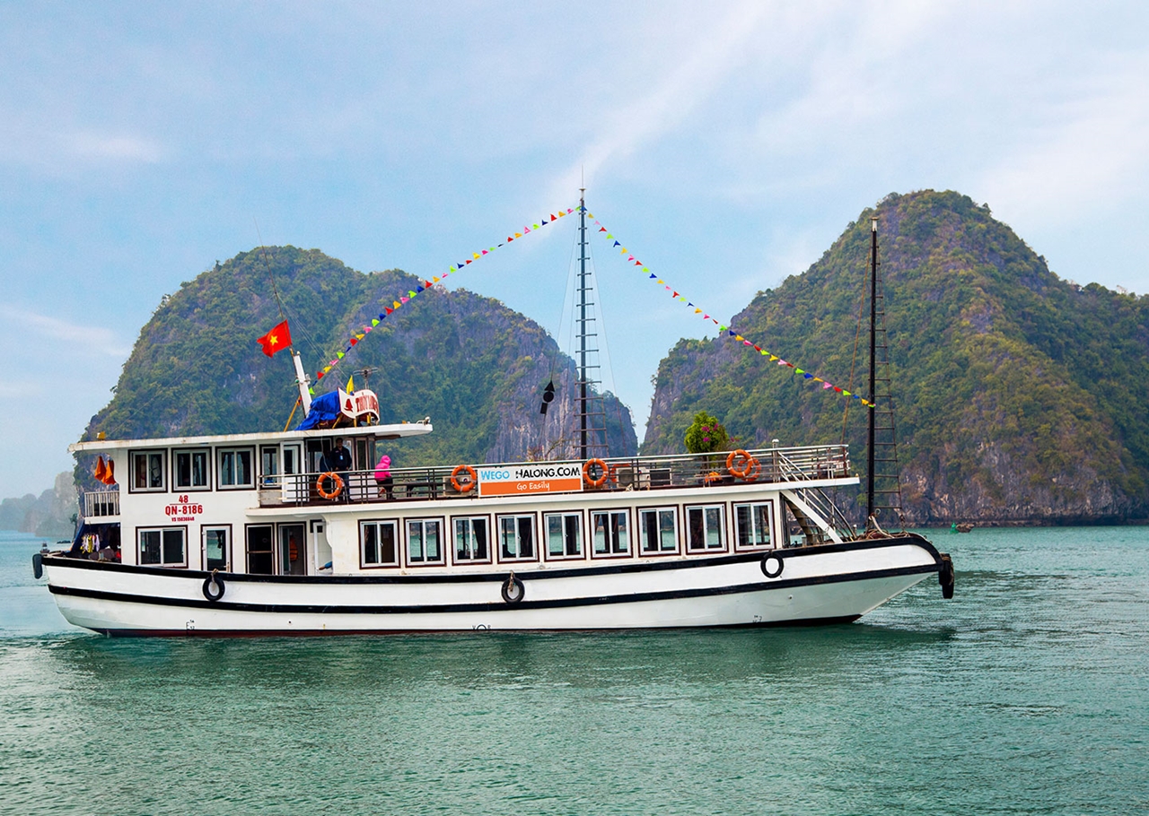 HA LONG BAY -SUNG SOT CAVE 1 DAY TOUR