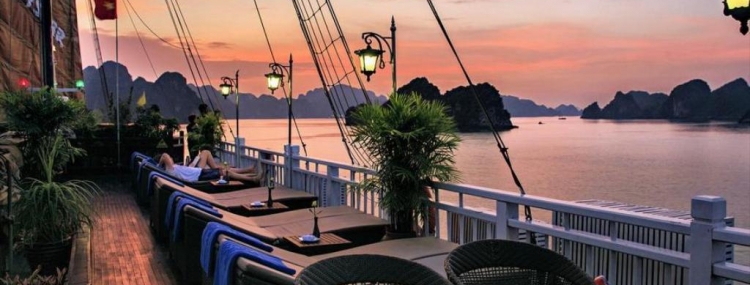 BAI TU LONG BAY 2D1N ON VICTORYA STAR CRUISE 5*****