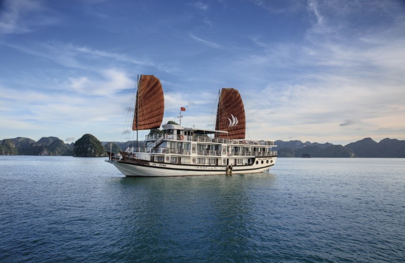 Ha Long Bay Le Journey 4**** cruise 2 days 1 night