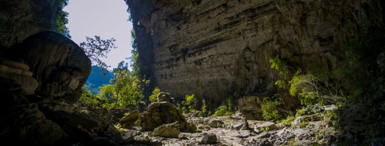 HANG TIEN CAVE FULLDAY TOUR  DISCOVERY