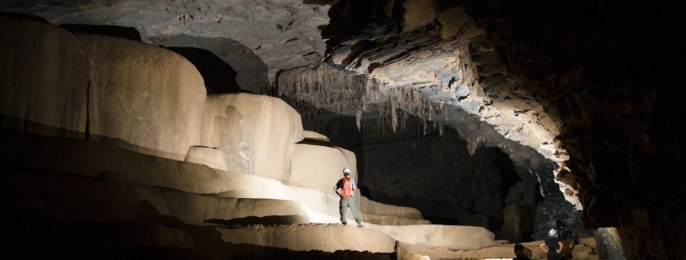 HANG TIEN CAVE FULLDAY TOUR  DISCOVERY