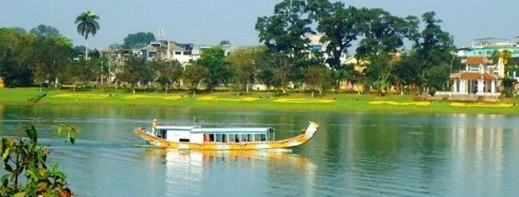 HUE CITY TOUR