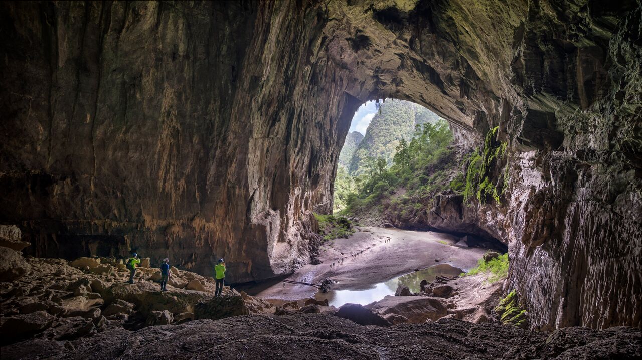 HANG EN ADVENTURE CAVE CAMPING 2D1N-PHONG NHA NATIONAL PARK