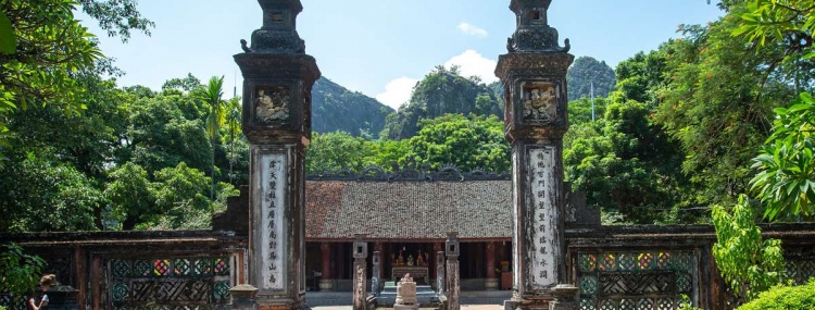 Tour Hang mua (Mua cave)-Hoa Lư-Trang An-Bich Dong Pagoda (full day)