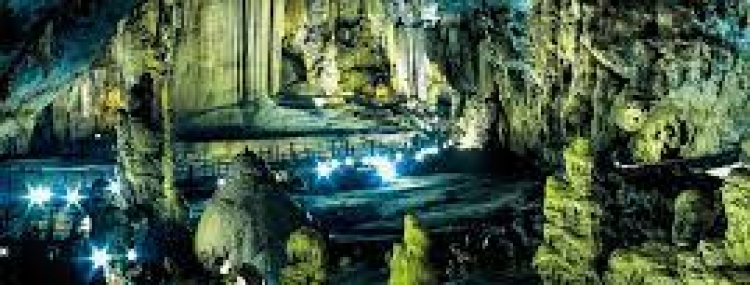 PHONG NHA CAVE AND DARK CAVE