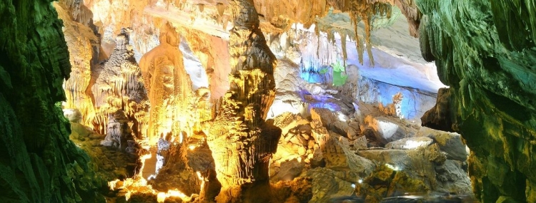 PHONG NHA CAVE AND DARK CAVE