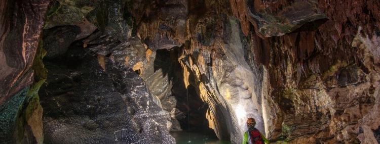 HANG VA EXPEDITION 2D1N