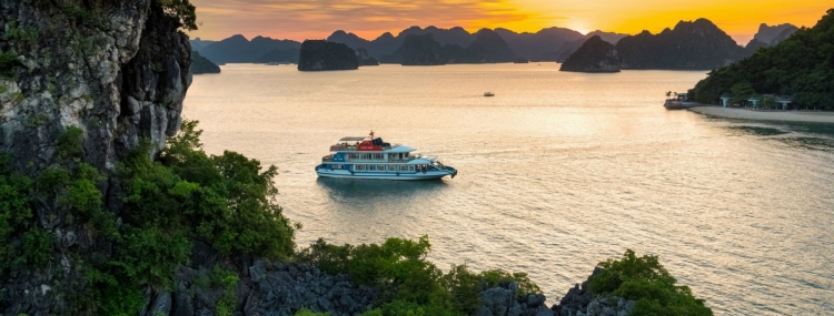 HA LONG COZY BAY PREMIUM CRUISE (5 STAR) — HA LONG LUXURY DAY TRIP