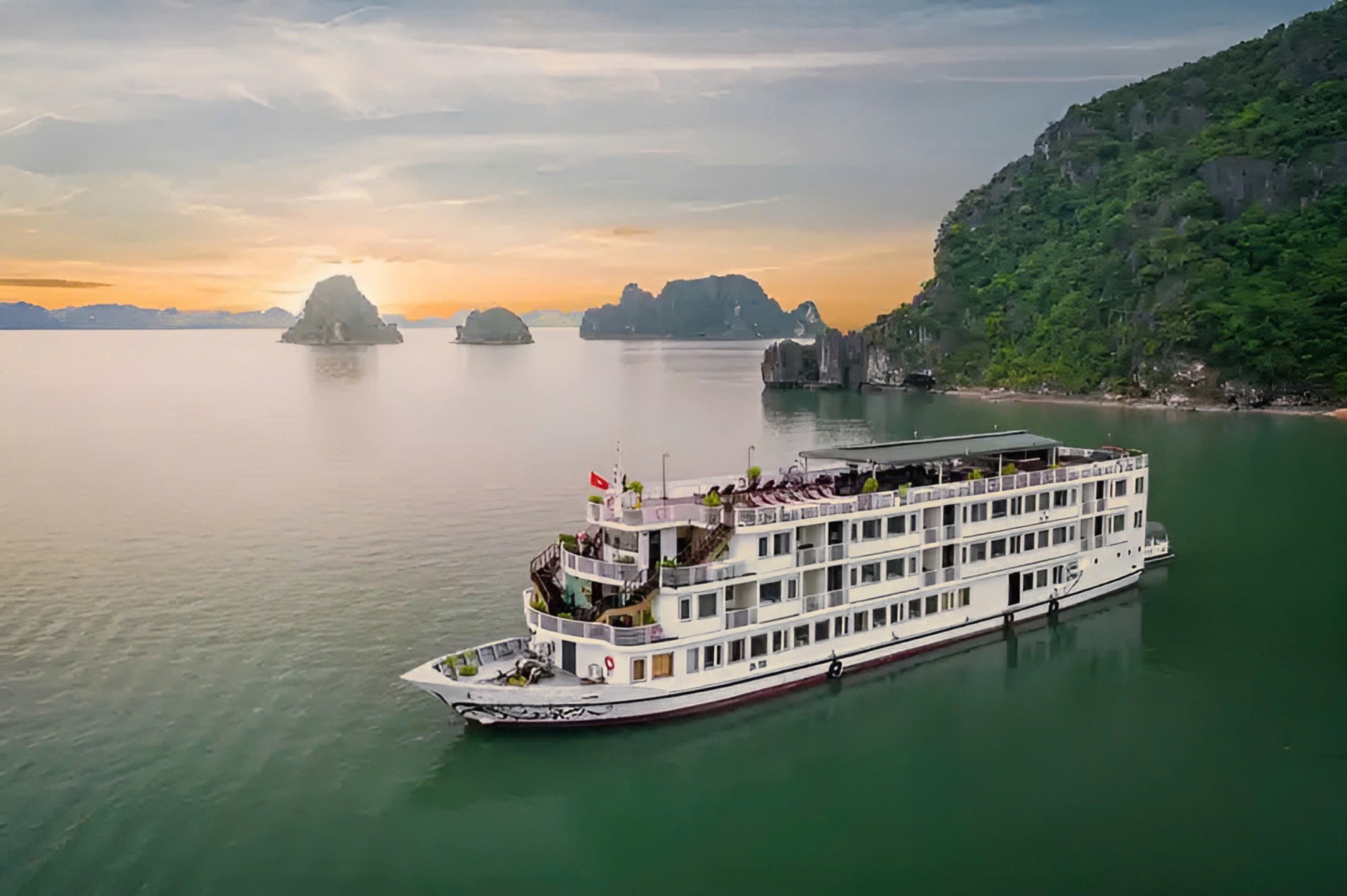 HA LONG CROWN LEGEND CRUISE 3D2N 4STARS DELUXE