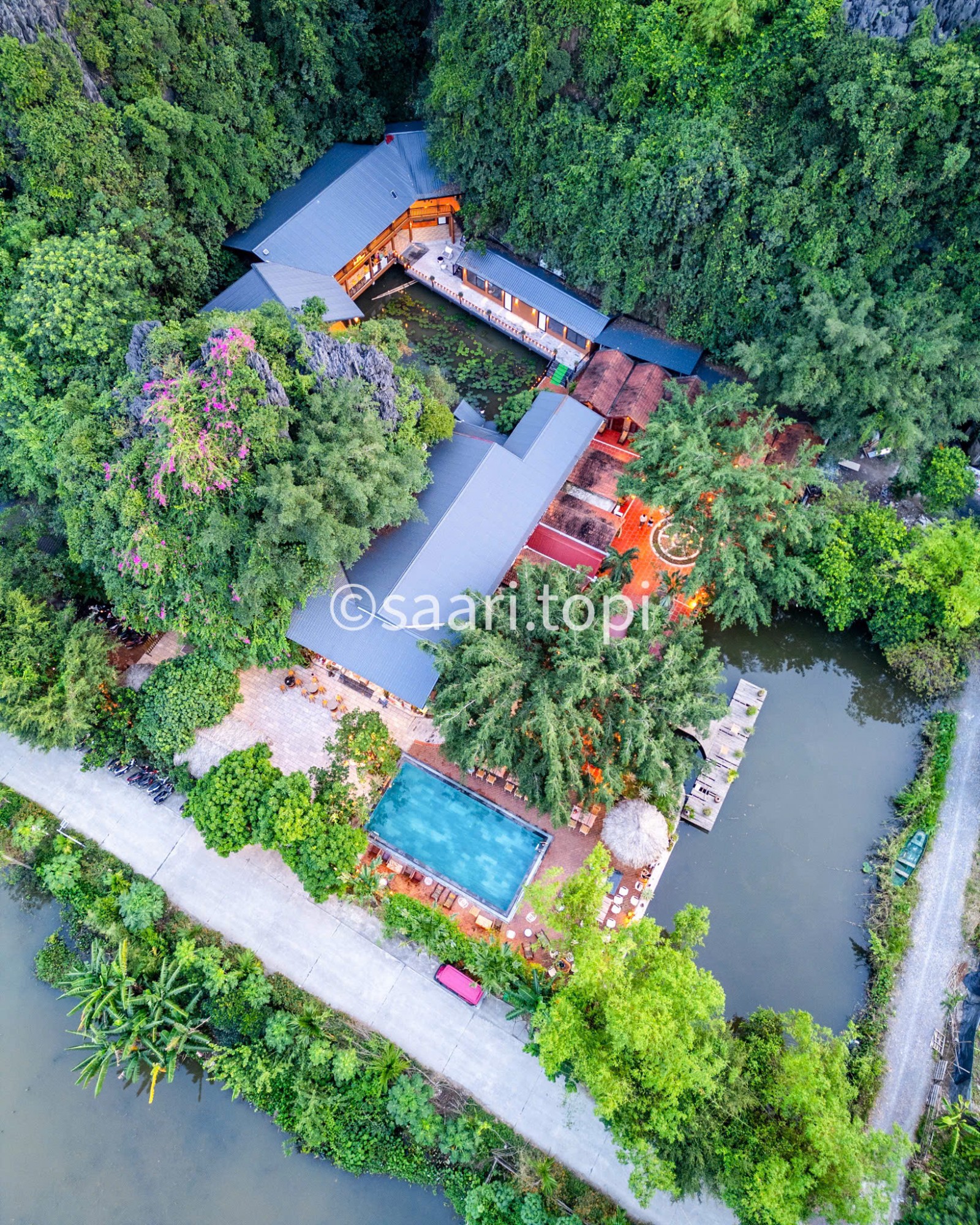 Bungalow family  in the front of river