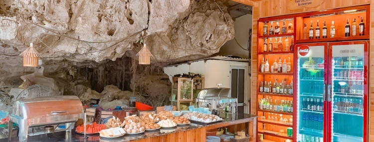 Quadruple bungalow in the front of river